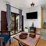 La Casita De Casares